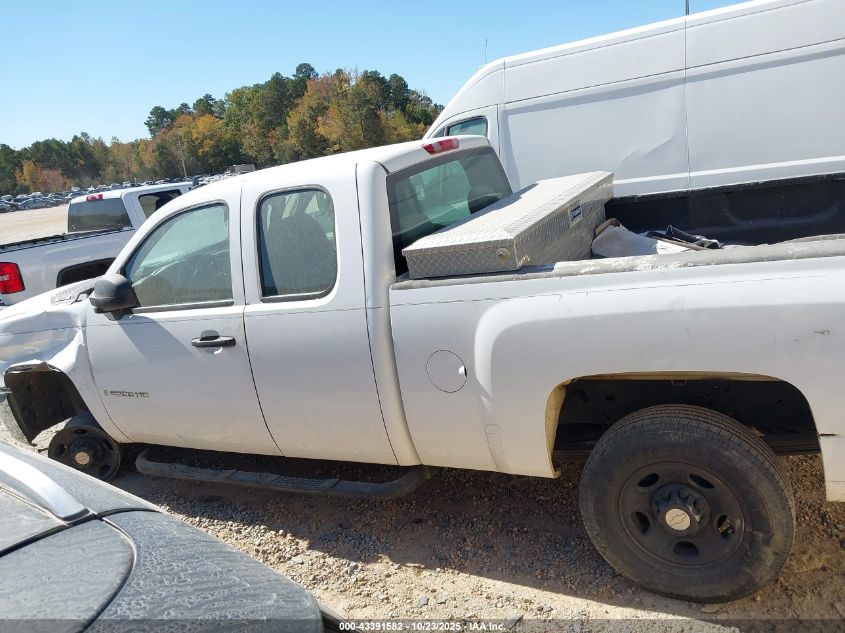 2008 Chevrolet Silverado 2500Hd Work Truck VIN: 1GCHC29K78E166198 Lot: 43391582