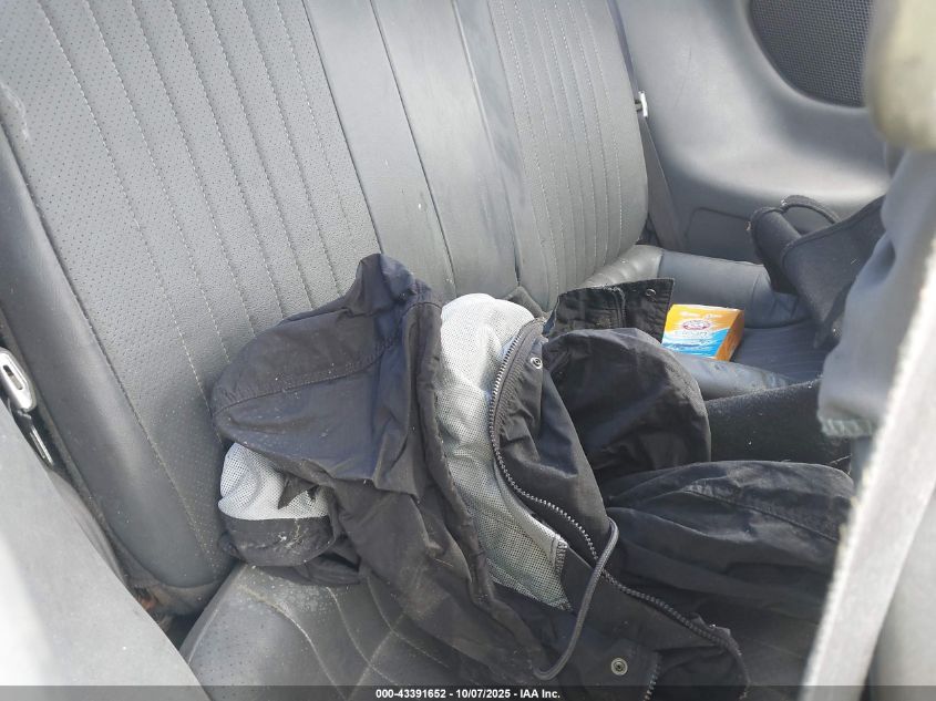 1999 Pontiac Firebird Trans Am VIN: 2G2FV22G4X2230493 Lot: 43391652