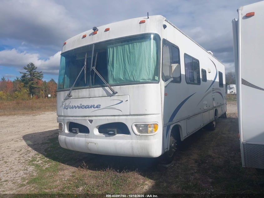 1FCLF53SXY0A11668 2000 FORD F550 photo no. 2
