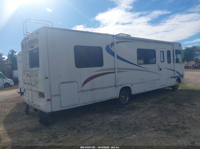 1FCLF53SXY0A11668 2000 FORD F550 photo no. 4