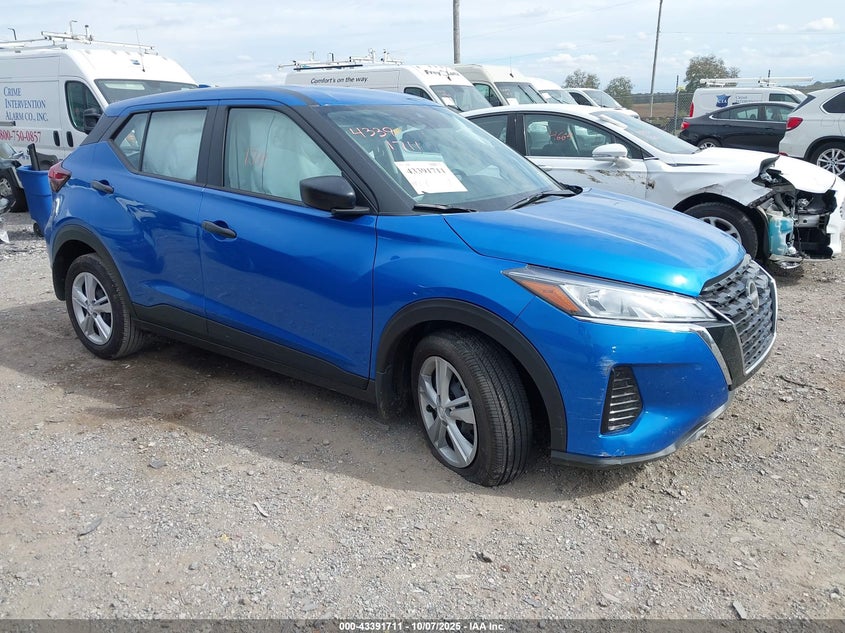 NISSAN KICKS S