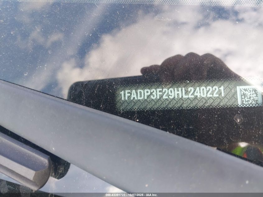 2017 Ford Focus Se VIN: 1FADP3F29HL240221 Lot: 43391723
