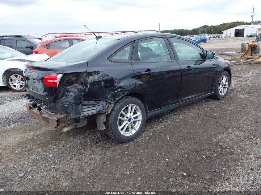 Vin: 1fadp3f29hl240221, lot: 43886488, ford focus se 20174