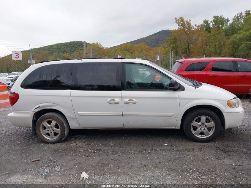 2005 Dodge Grand Caravan Sxt VIN: 2D4GP44L15R405077 Lot: 43391793