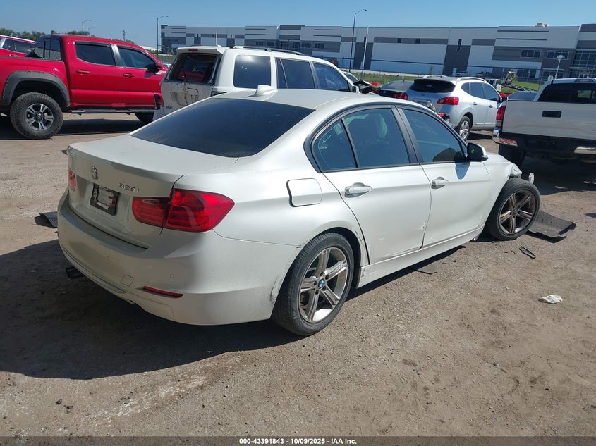 WBA3A5C56DF360016 2013 BMW 3ER photo no. 4