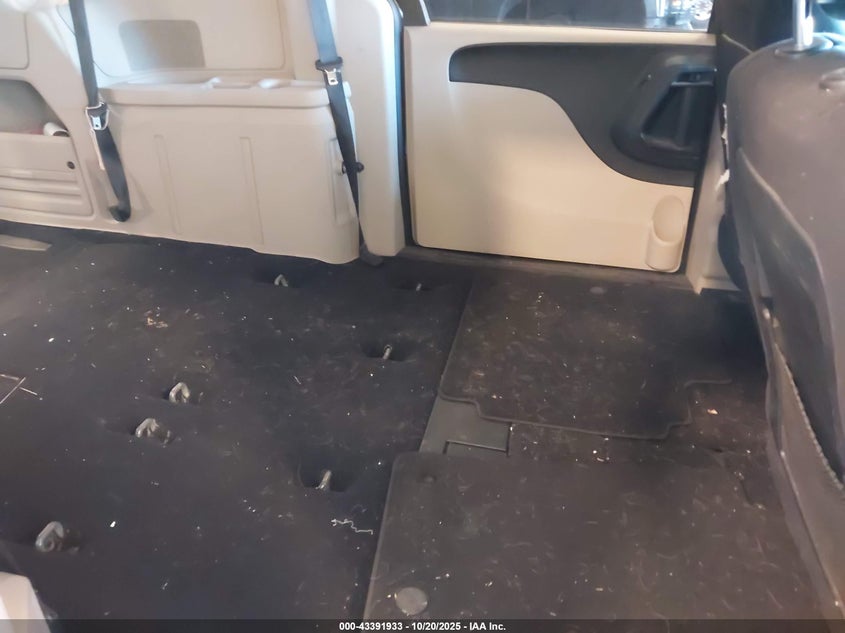 2015 Dodge Grand Caravan Sxt VIN: 2C4RDGCG1FR512698 Lot: 43391933