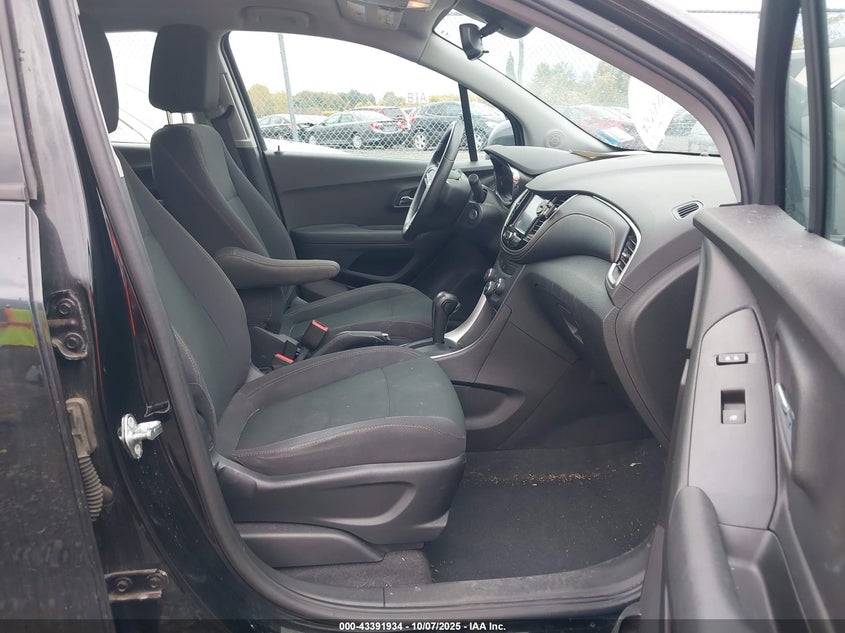 2017 CHEVROLET TRAX LS 3GNCJKSB8HL263556