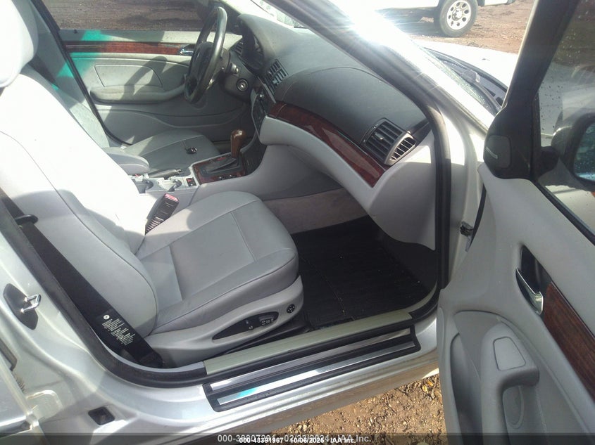 WBAEV53485KM41144 2005 BMW 3ER photo no. 5