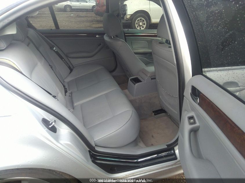 2005 BMW 330I VIN: WBAEV53485KM41144 Lot: 43391967