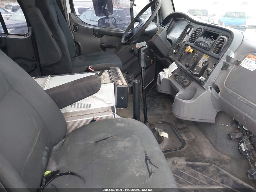 2012 OTHER FREIGHTLINER M2 106 HEAVY DUTY TRUCK N/A