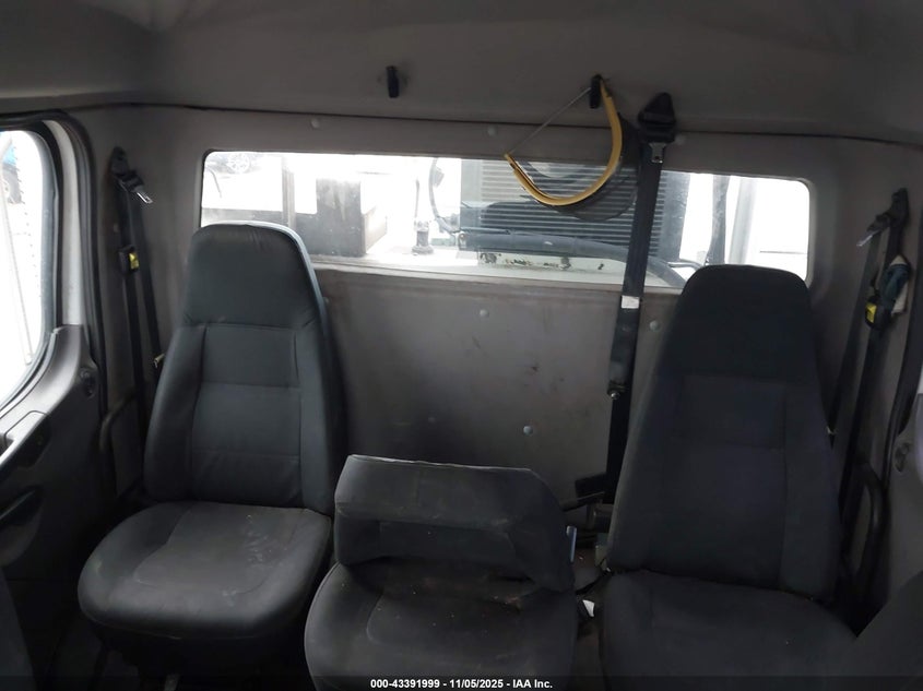 2012 OTHER FREIGHTLINER M2 106 HEAVY DUTY TRUCK N/A