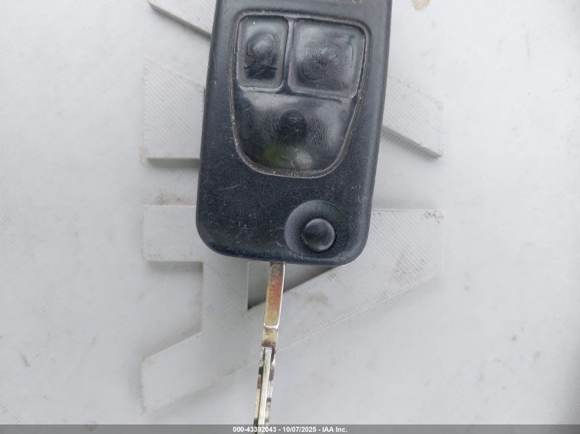 2000 Mercedes-Benz Sl 500 VIN: WDBFA68F7YF193189 Lot: 43392043