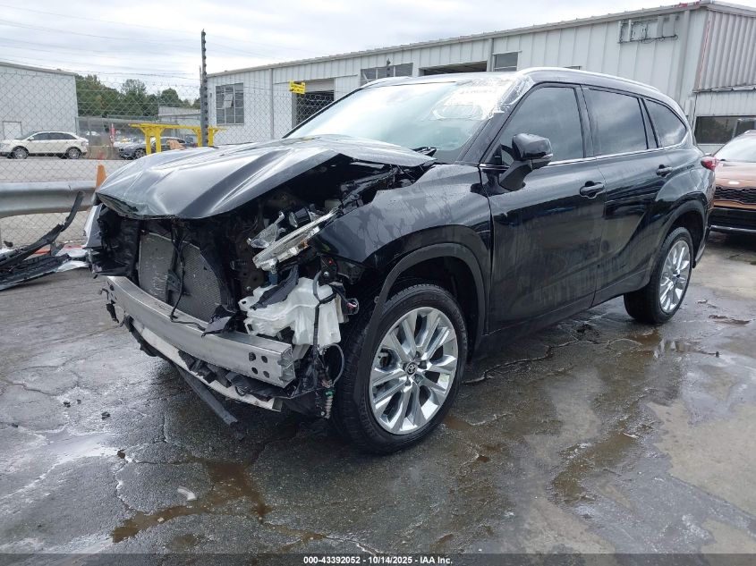 5TDYZRAH7MS533130 2021 TOYOTA HIGHLANDER photo no. 2