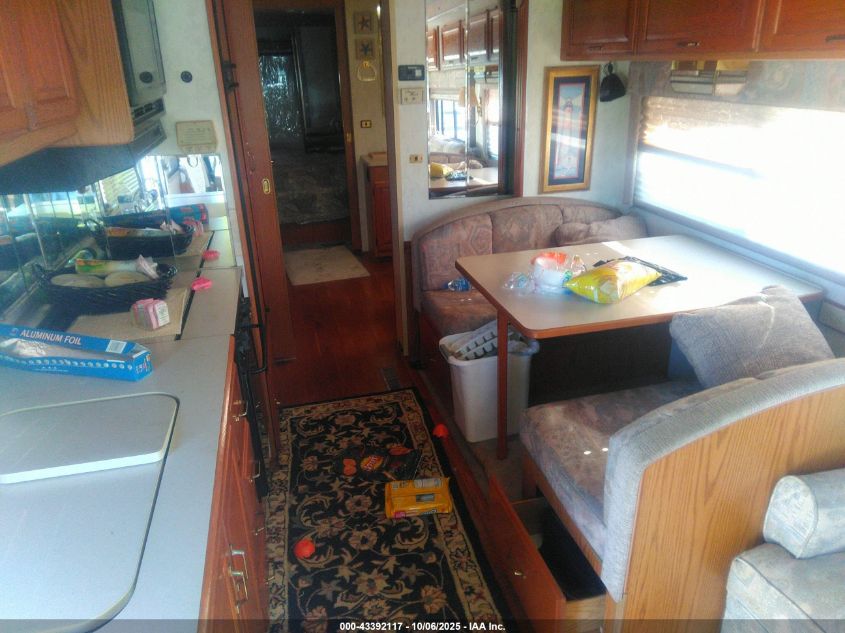 1999 Ford F550 Super Duty Stripped Chass VIN: 3FCNF53S7XJA17918 Lot: 43392117