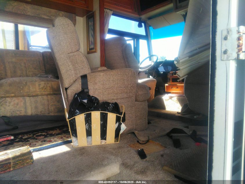 1999 Ford F550 Super Duty Stripped Chass VIN: 3FCNF53S7XJA17918 Lot: 43392117