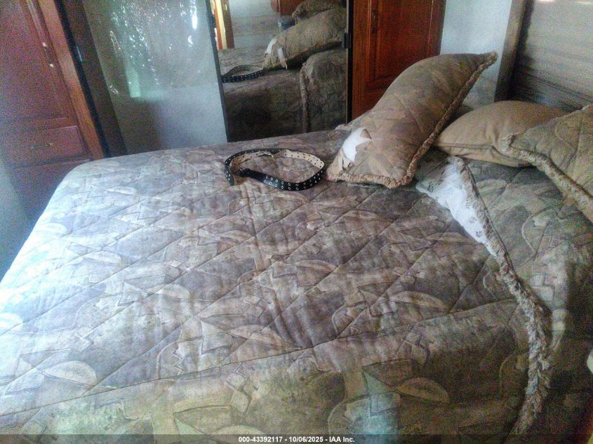 1999 Ford F550 Super Duty Stripped Chass VIN: 3FCNF53S7XJA17918 Lot: 43392117