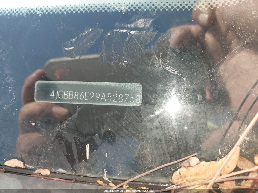 2009 Mercedes-Benz Ml 350 4Matic VIN: 4JGBB86E29A528758 Lot: 43392120