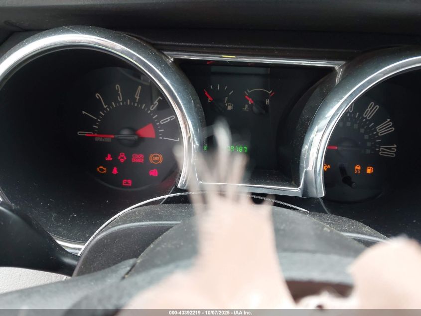 2005 Ford Mustang V6 Deluxe/V6 Premium VIN: 1ZVFT80N255154941 Lot: 43392219