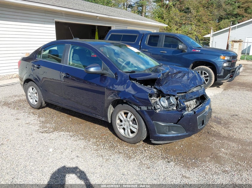 CHEVROLET SONIC LT AUTO