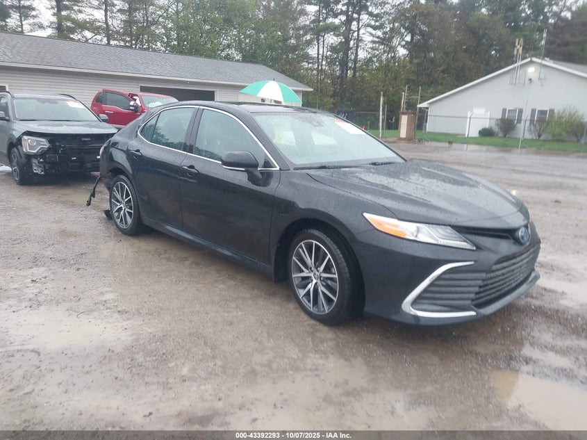 TOYOTA CAMRY HYBRID XLE HYBRID
