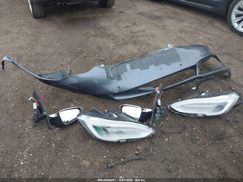 2020 Tesla Model S Long Range Dual Motor All-Wheel Drive/Long Range Plus Dual Motor All-Wheel Drive VIN: 5YJSA1E22LF359636 Lot: 43392427