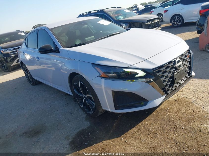 NISSAN ALTIMA SR FWD