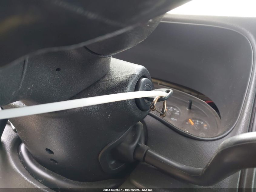 2004 Chevrolet Silverado 1500 Z71 VIN: 2GCEK19T941289070 Lot: 43392567