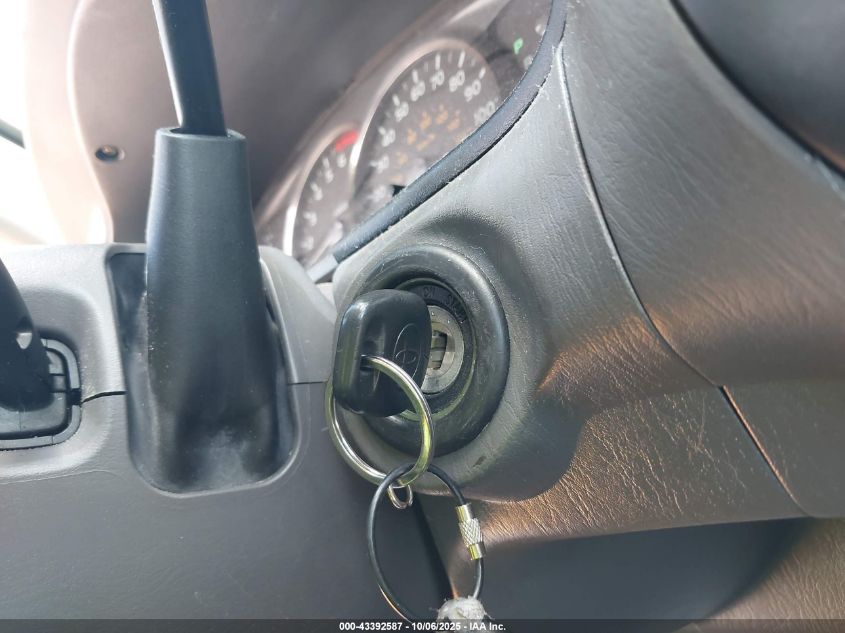 2005 Toyota Sequoia Sr5 V8 VIN: 5TDZT34A65S247160 Lot: 43392587