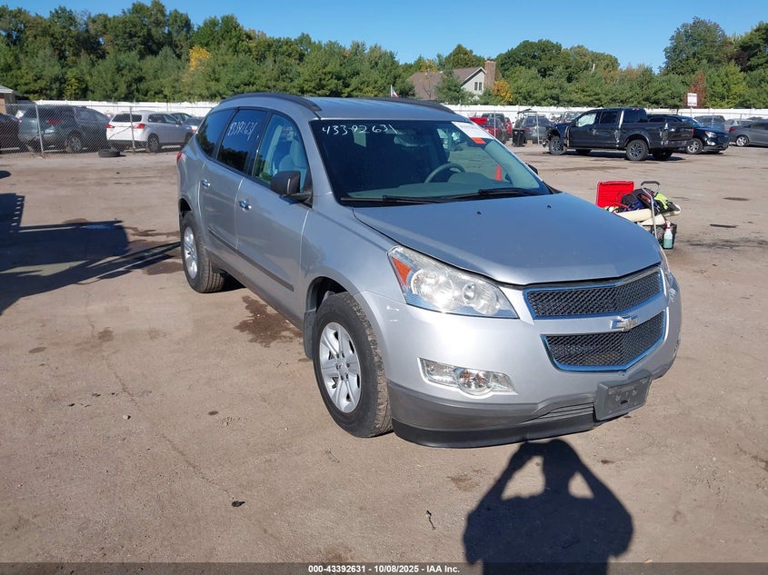CHEVROLET TRAVERSE LS