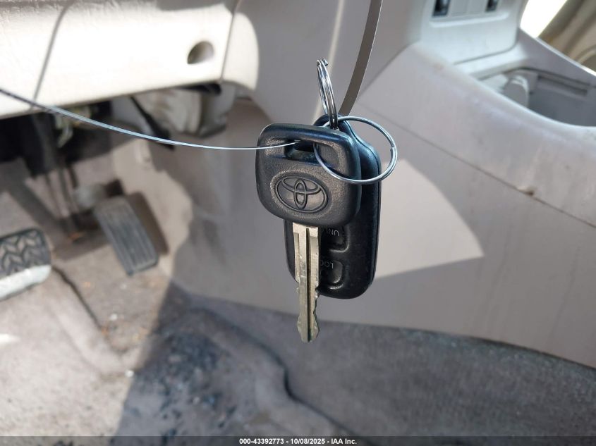 2005 Toyota Rav4 VIN: JTEHD20V056045678 Lot: 43392773