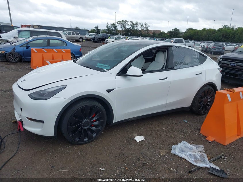 2022 Tesla Model Y Performance Dual Motor All-Wheel Drive VIN: 7SAYGDEF6NF516748 Lot: 43392857