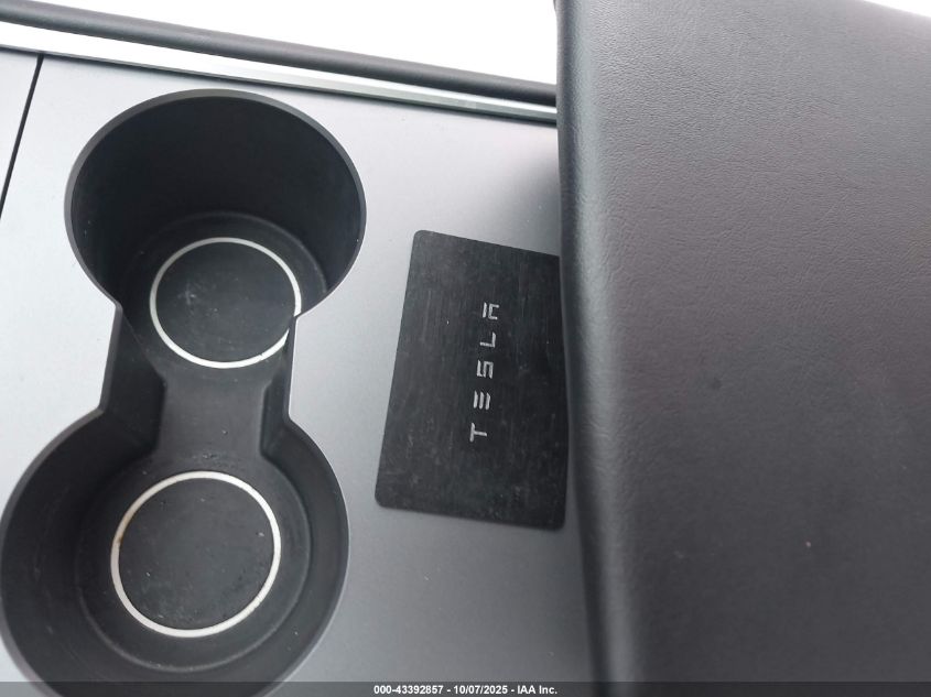 2022 Tesla Model Y Performance Dual Motor All-Wheel Drive VIN: 7SAYGDEF6NF516748 Lot: 43392857