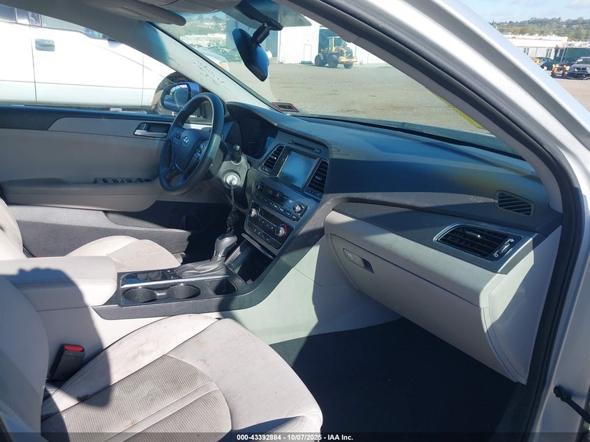 2017 HYUNDAI SONATA SE - 5NPE24AF6HH480988