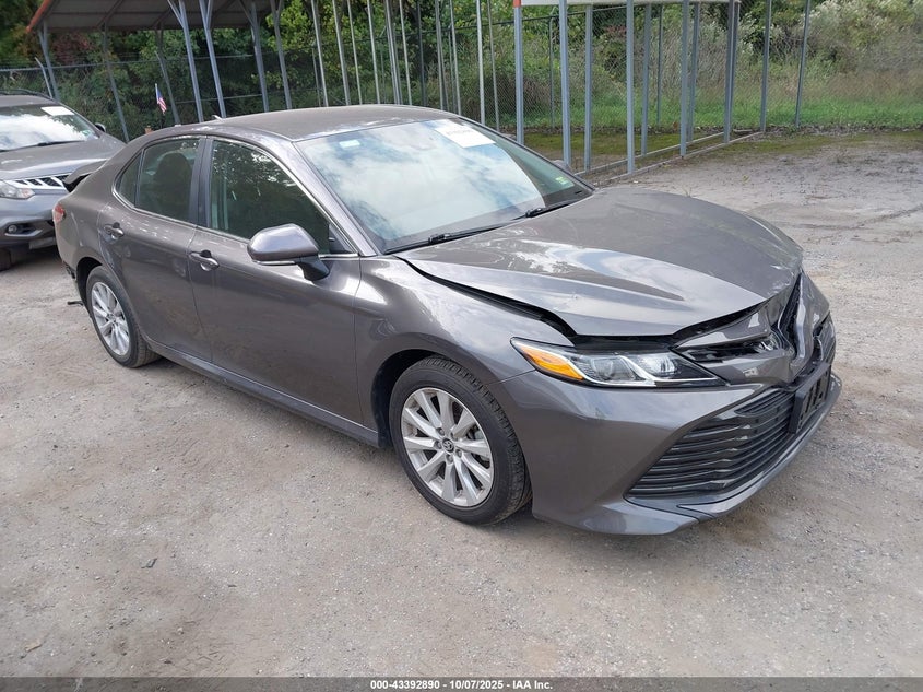 TOYOTA CAMRY LE