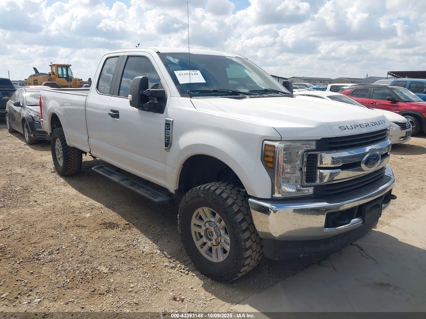 FORD F-250 XL