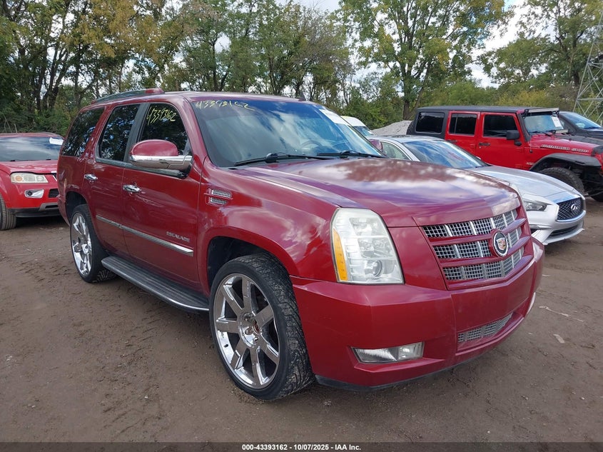 CADILLAC ESCALADE LUXURY