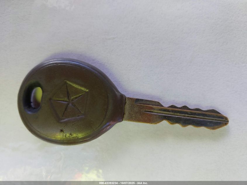 2000 Jeep Cherokee Limited VIN: 1J4FF68S0YL163432 Lot: 43393234