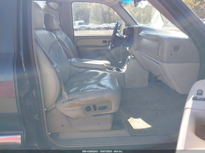 3GKGK26G61G226943 2001 GMC YUKON photo no. 5