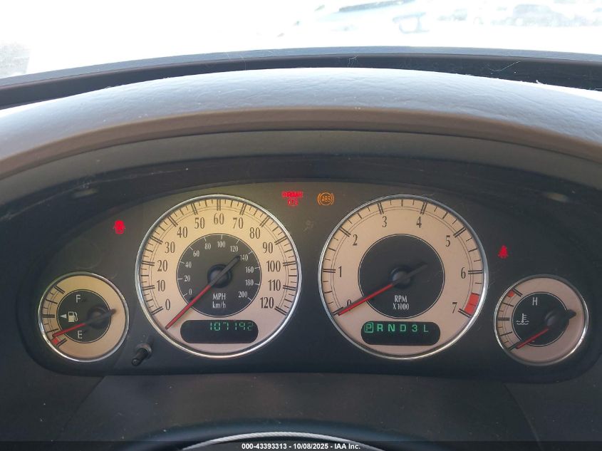 2001 Chrysler Town & Country Lxi VIN: 2C8GP54L81R152545 Lot: 43393313