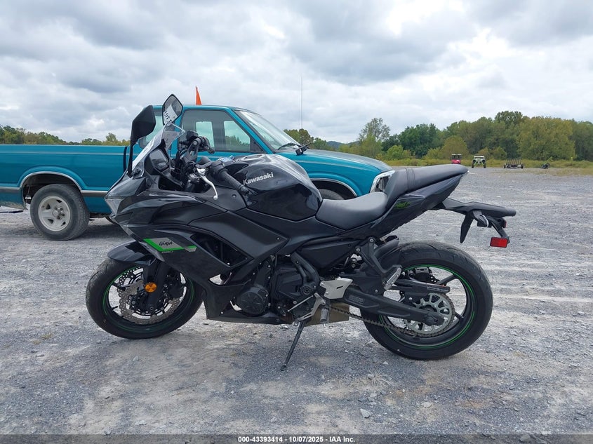 2025 Kawasaki Ex650 R VIN: ML5EXER19SDAD8793 Lot: 43393414