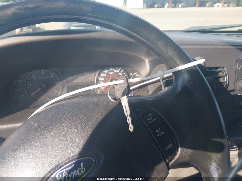 2007 Ford F-350 Lariat/Xl/Xlt VIN: 1FTWX31Y17EA75377 Lot: 43393426