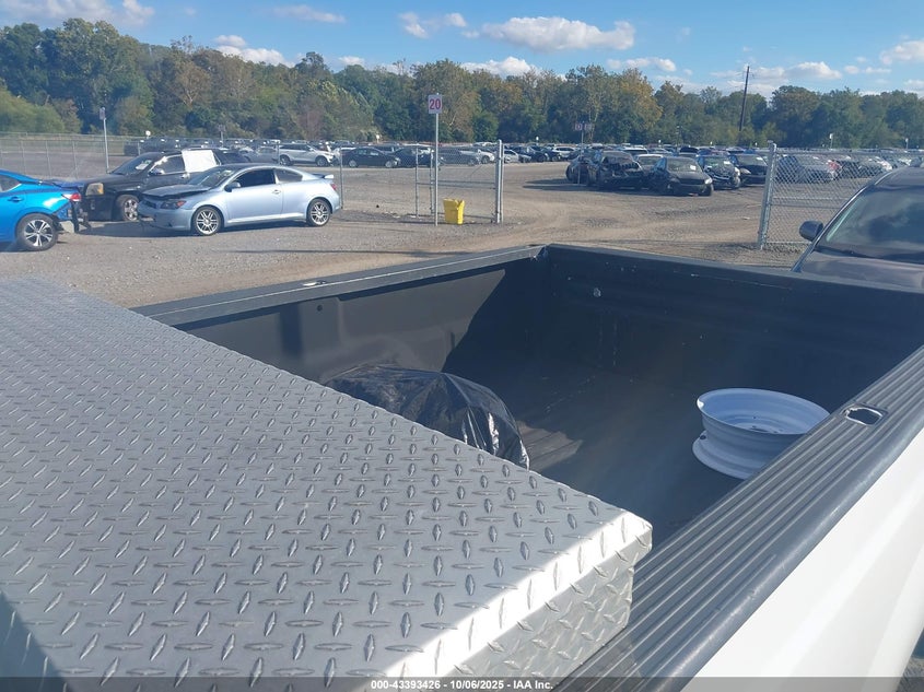 2007 Ford F-350 Lariat/Xl/Xlt VIN: 1FTWX31Y17EA75377 Lot: 43393426