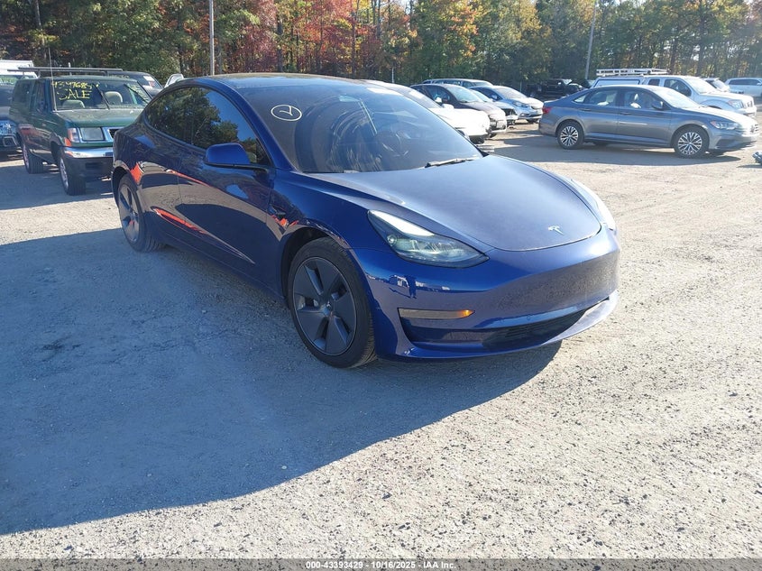 TESLA MODEL 3 REAR-WHEEL DRIVE
