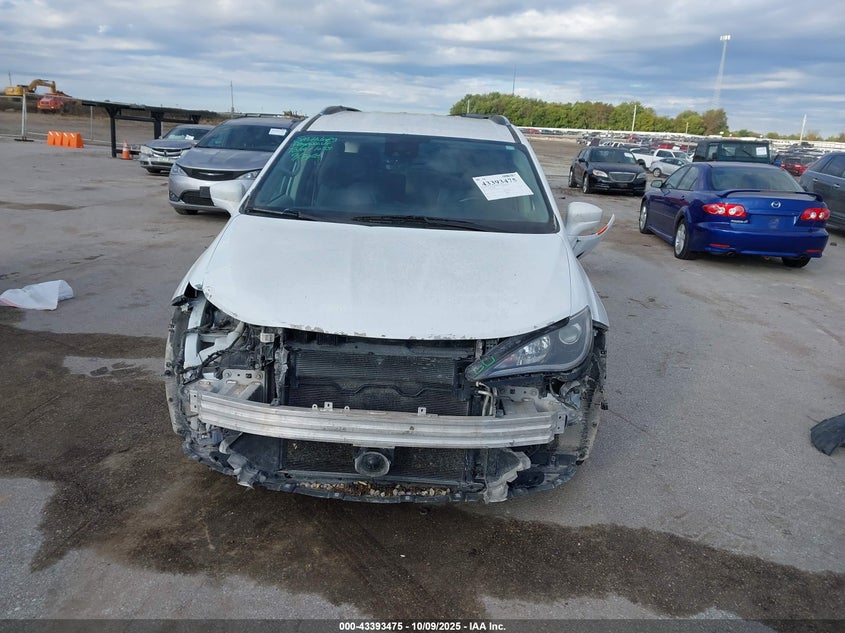 2017 Chrysler Pacifica Touring-L Plus VIN: 2C4RC1EG4HR634083 Lot: 43393475