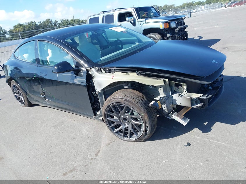 TESLA MODEL 3 LONG RANGE REAR-WHEEL DRIVE