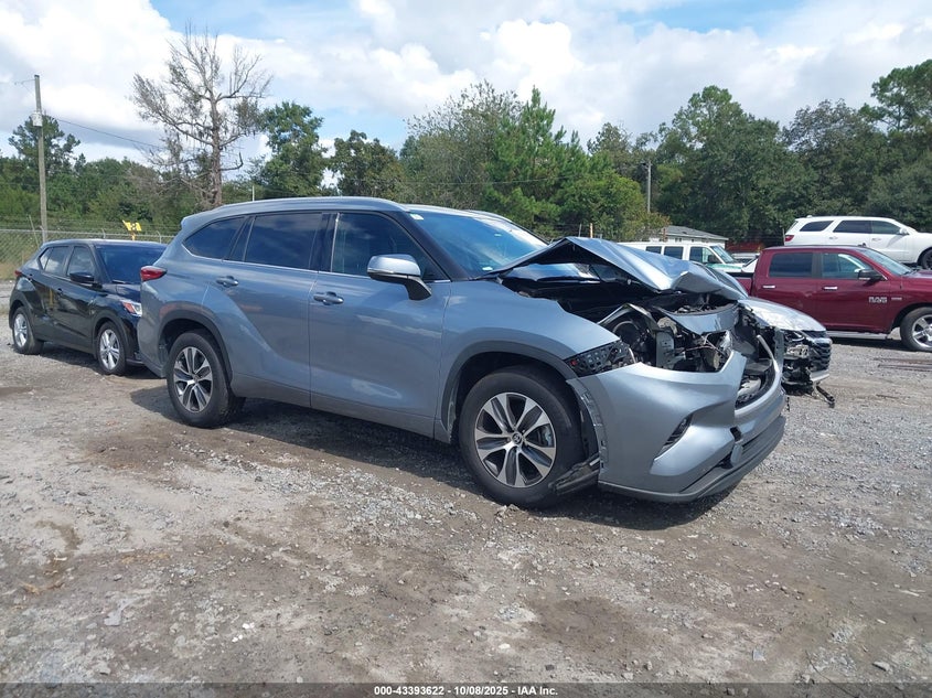 TOYOTA HIGHLANDER XLE