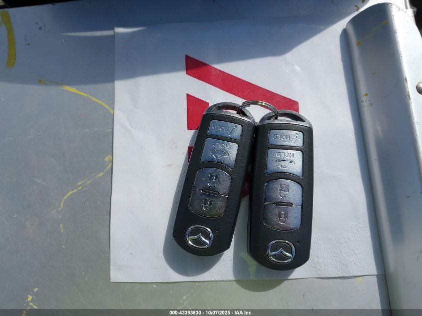 2018 Mazda Mazda3 Touring VIN: 3MZBN1V38JM270317 Lot: 43393630