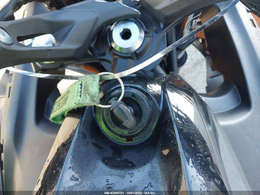 2025 Kawasaki Ex650 P VIN: ML5EXEP14SDAE5685 Lot: 43393701