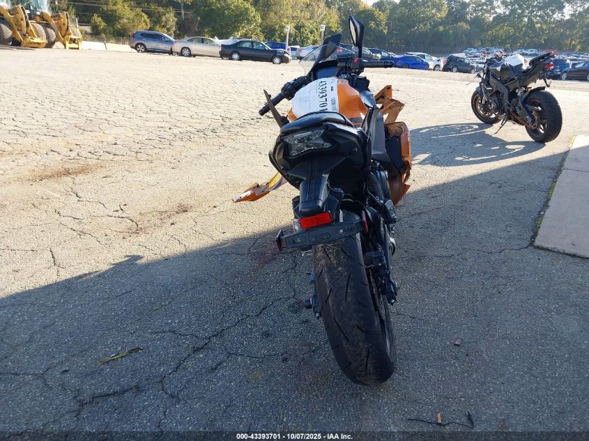 2025 Kawasaki Ex650 P VIN: ML5EXEP14SDAE5685 Lot: 43393701