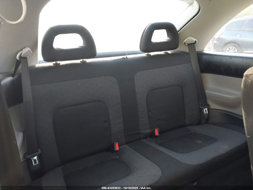 1999 Volkswagen New Beetle Gls VIN: 3VWCA21C7XM403315 Lot: 43393933